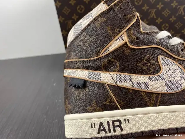 Reps LUCY x Air Jordan OFF-WHITE 1 LV 0611